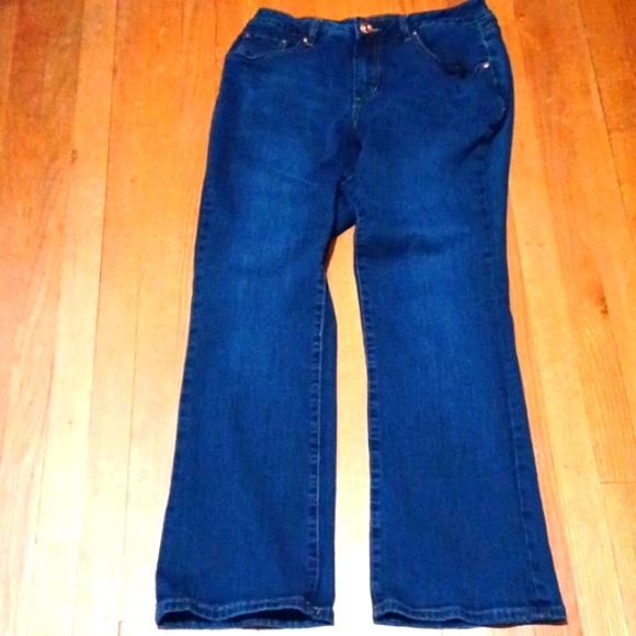 JAG jeans midrise boot leg sz. 14R Dark wash.
10” rise. 29” inseam 16”waist - Picture 2 of 11